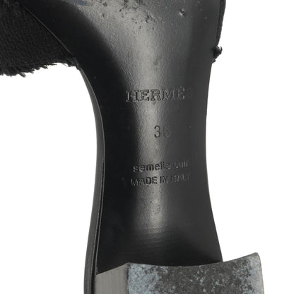 Oasis Sandal in Black