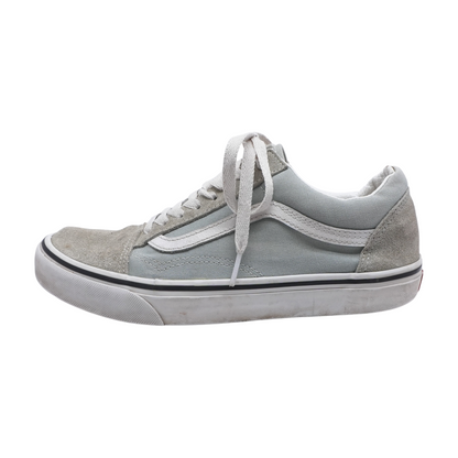 Gray Low-Top Athletic Shoes