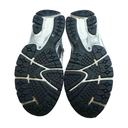 1906R Low-Top Athletic Shoes
