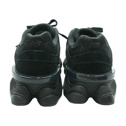 9060 Low-Top Athletic Shoes