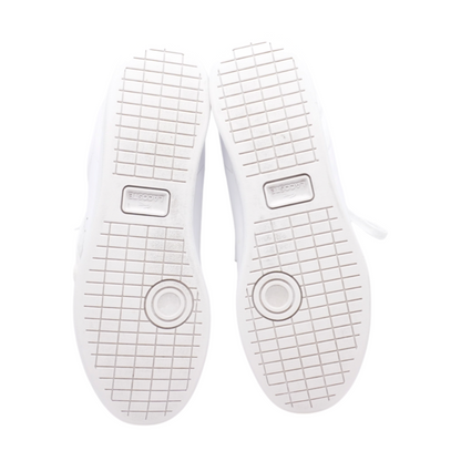 Carnaby Low-Top Athletic Shoes