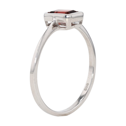 3/4 ctw Sterling Silver Garnet Fashion Ring