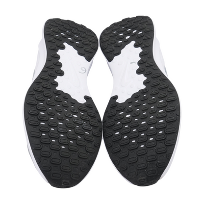 Revolution 8 Low-Top Athletic Shoes