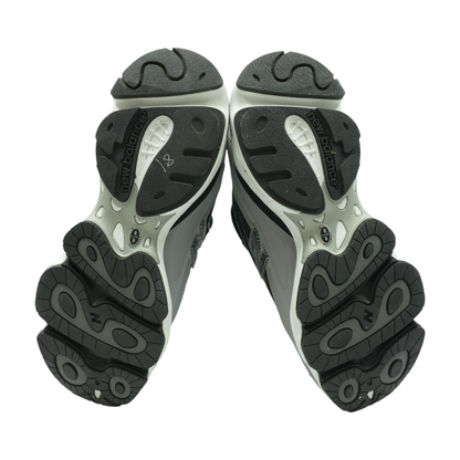 Black Low-Top Athletic Shoes