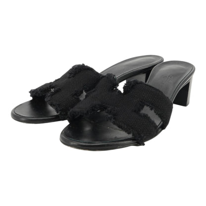 Oasis Sandal in Black