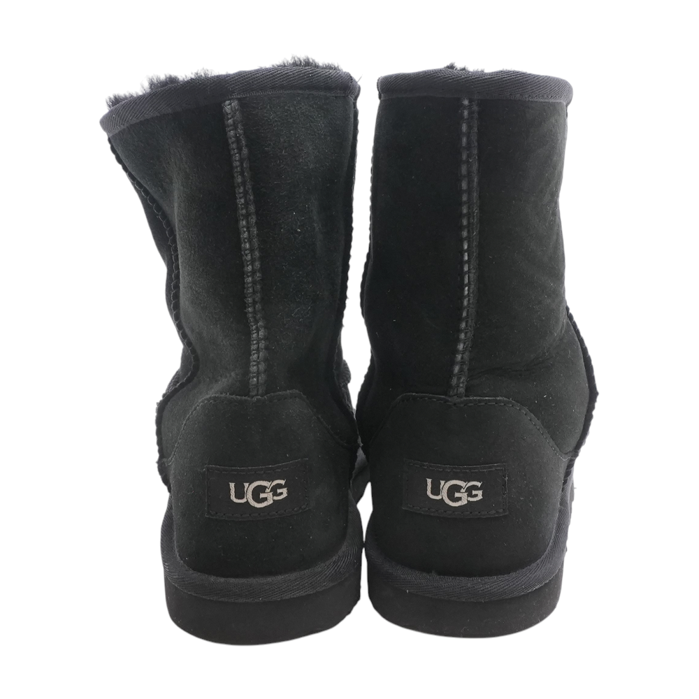 Black Boots