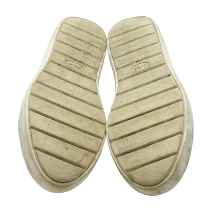 Time Off Low-Top Athletic Shoes