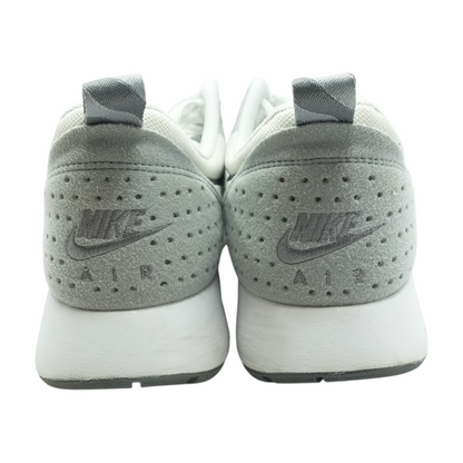 Air Max Tavas Low-Top Athletic Shoes