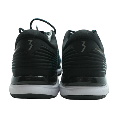 Maraki 5 Low-Top Athletic Shoes
