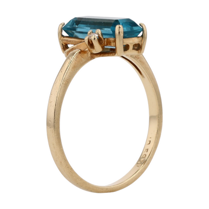 14K Yellow Gold Blue Stone Fashion Ring