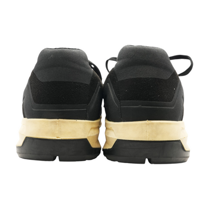 Black Low-Top Athletic Shoes