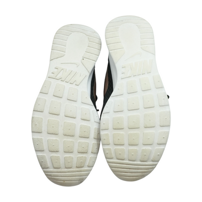 Tanjun Low-Top Athletic Shoes