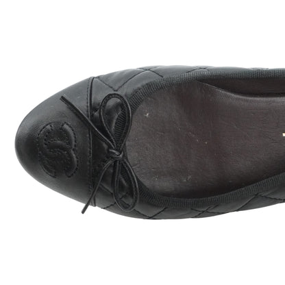 Black Quilted Ballet Flats in Aged Calfskin Leather