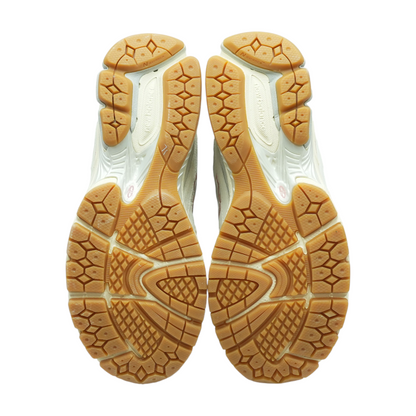 2002R Low-Top Athletic Shoes
