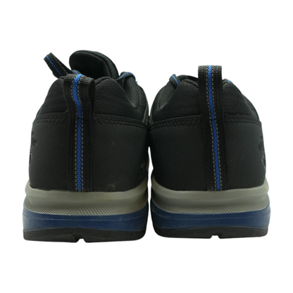 Black Low-Top Athletic Shoes