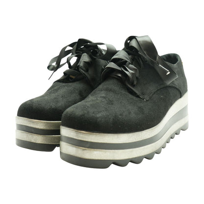 Black Low Top Athletic Shoes