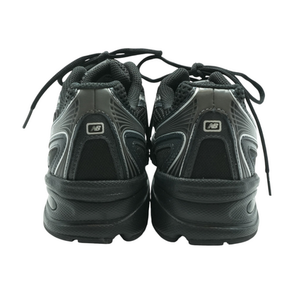 740 Low-Top Athletic Shoes