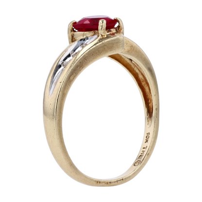 10K Yellow Gold Red Stone Fashion Ring