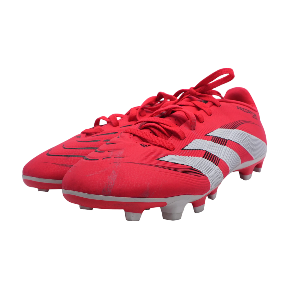 Predator Club Cleats
