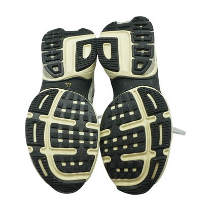 V2K Run Athletic Shoes