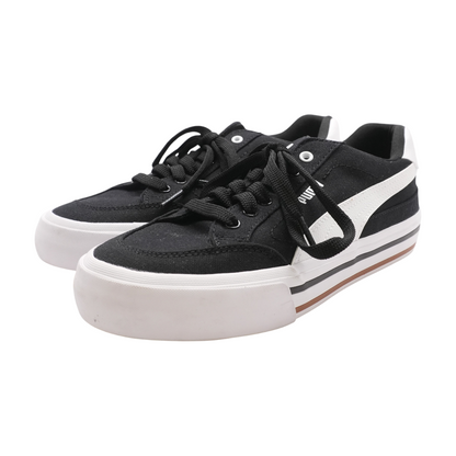 Court Classic Vulcanized Formstrip Low-Top Athletic Shoes