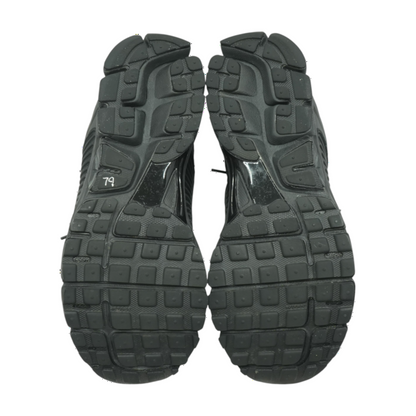 Zoom Vomero 5 Low-Top Athletic Shoes