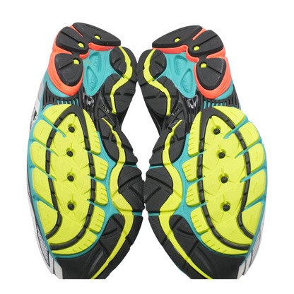 Omni 9 Low-Top Athletic Shoes