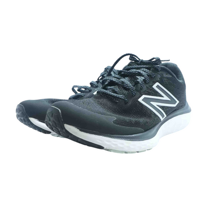 680v7 Low-Top Athletic Shoes