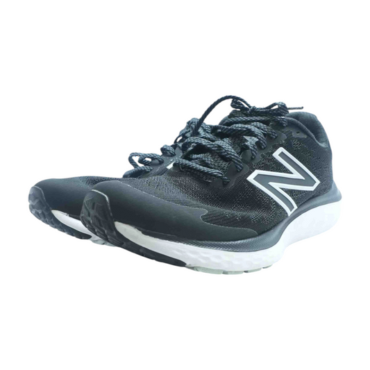 680v7 Low-Top Athletic Shoes