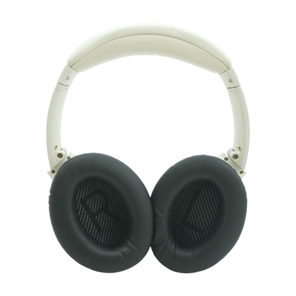 White QuietComfort Noise Cancelling Headphones