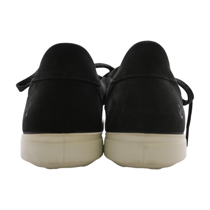 Black Low-Top Athletic Shoes