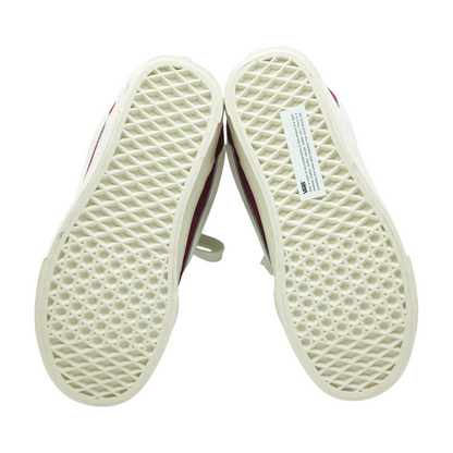 Knu Skool Low-Top Athletic Shoes
