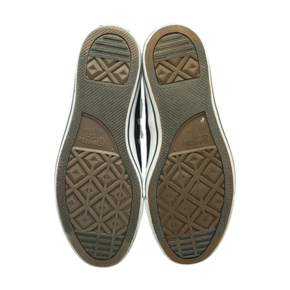 Black Low-Top Athletic Shoes