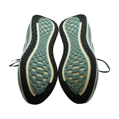Vomero Plus Low-Top Athletic Shoes