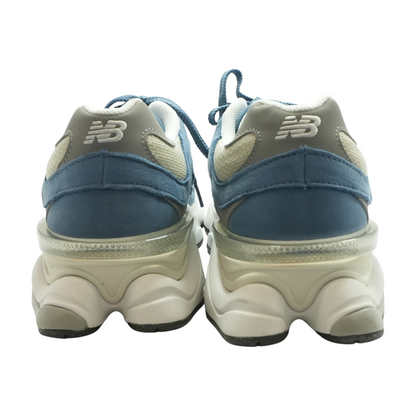 9060 Low-Top Athletic Shoes