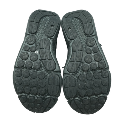 Assert 10 Low-Top Athletic Shoes