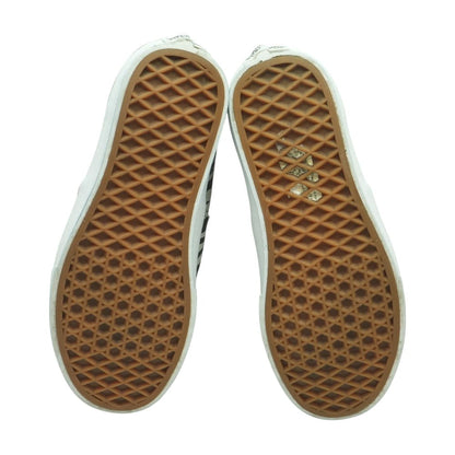 Black Low Top Athletic Shoes