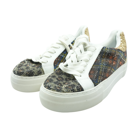 Low-Top Athletic Shoes