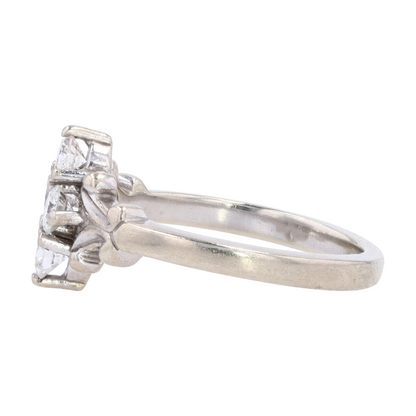 1/6 ctw 14K White Gold Diamond Fashion Ring
