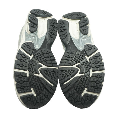 2002R Gray Athletic Shoes