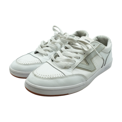 Lowland Low-Top Athletic Shoes