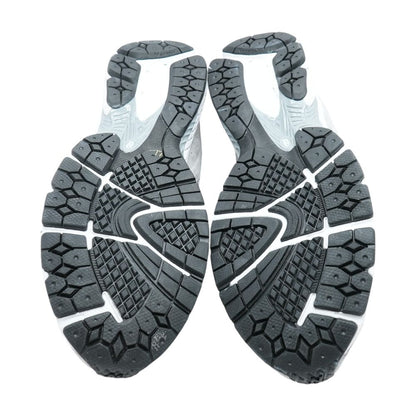 2002R Gray Low Top Athletic Shoes