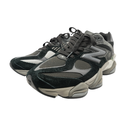9060 Low-Top Athletic Shoes