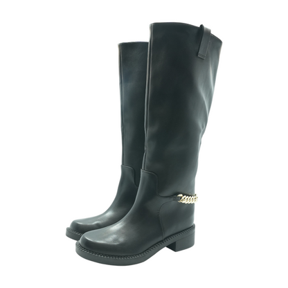 Black Boots