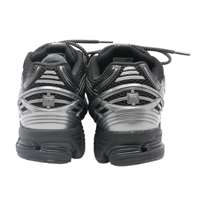 1906R Low-Top Athletic Shoes