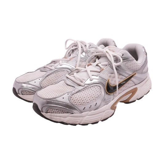 V5 RNR Low-Top Athletic Shoes