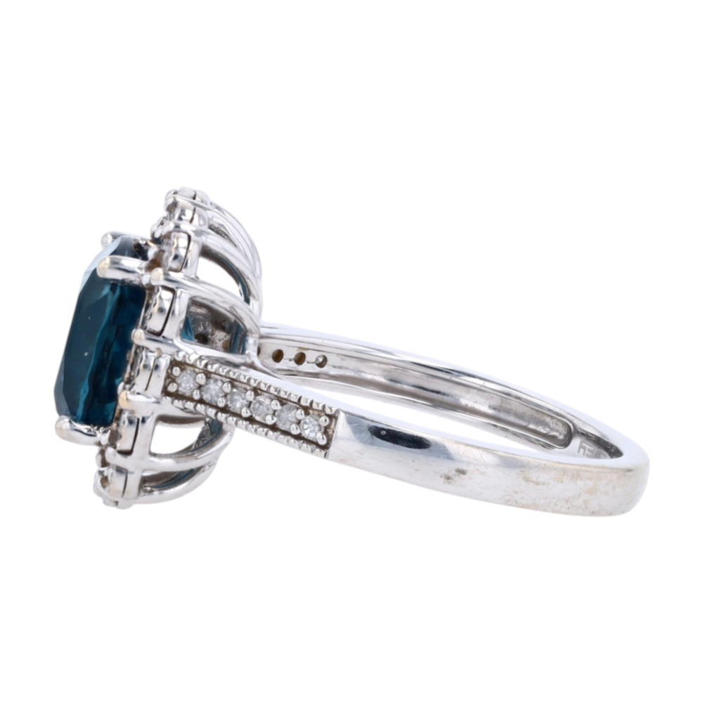 4 3/4 ctw 14K White Gold Topaz Fashion Ring