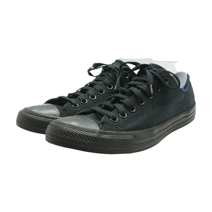 Black Low-Top Athletic Shoes