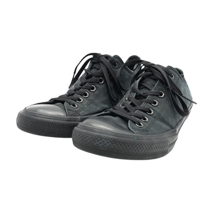 Black Low-Top Athletic Shoes