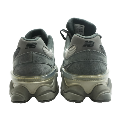 9060 Low-Top Athletic Shoes